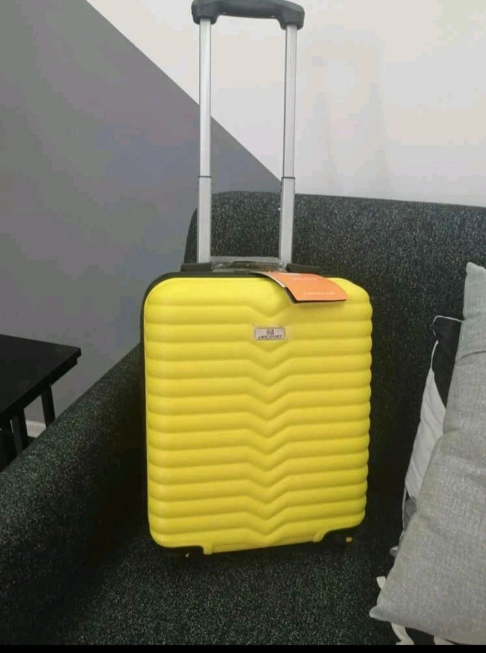 Small suitcase 40 × 30 × 20 cm 18 inches ideal for Ryanair – photo 3